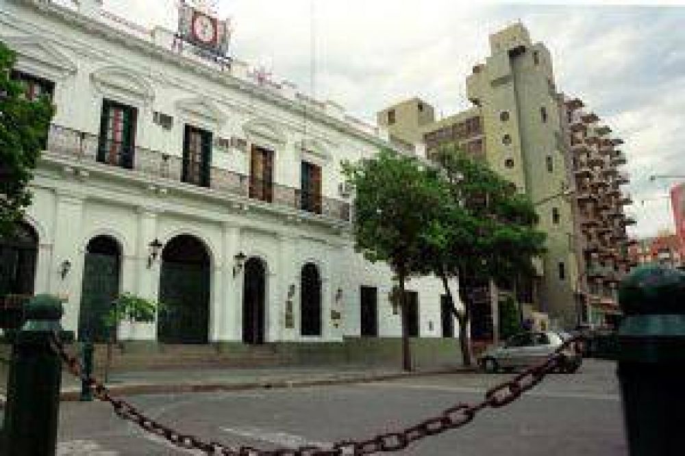 Catamarca tiene un empleado provincial por cada 8 habitantes