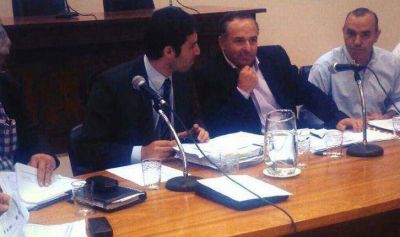 �Valerio no respondi� nada�