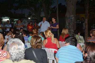 Bosetti se reuni� con vecinos del Barrio Hospital