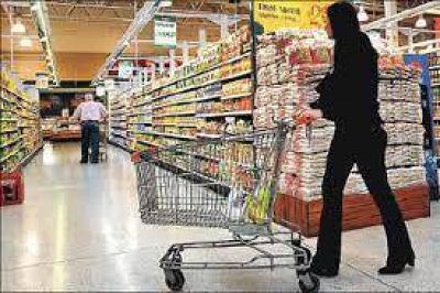 Seg�n el CUCI las ventas minoristas cayeron 6,5% en todo el 2014
