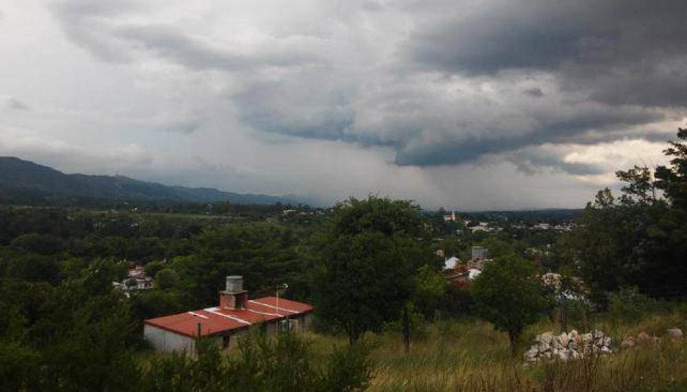 Alerta por fuertes tormentas para el centro y norte de C�rdoba