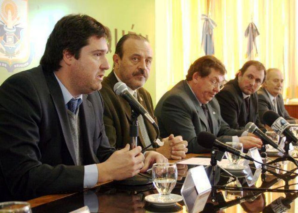 Farizano firm� convenio para facilitar empleos