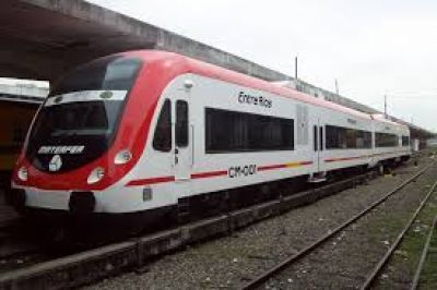 Arrib� el tren con 150 pasajeros