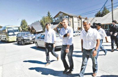 De vacaciones en La Angostura, Macri teji� una alianza pol�tica