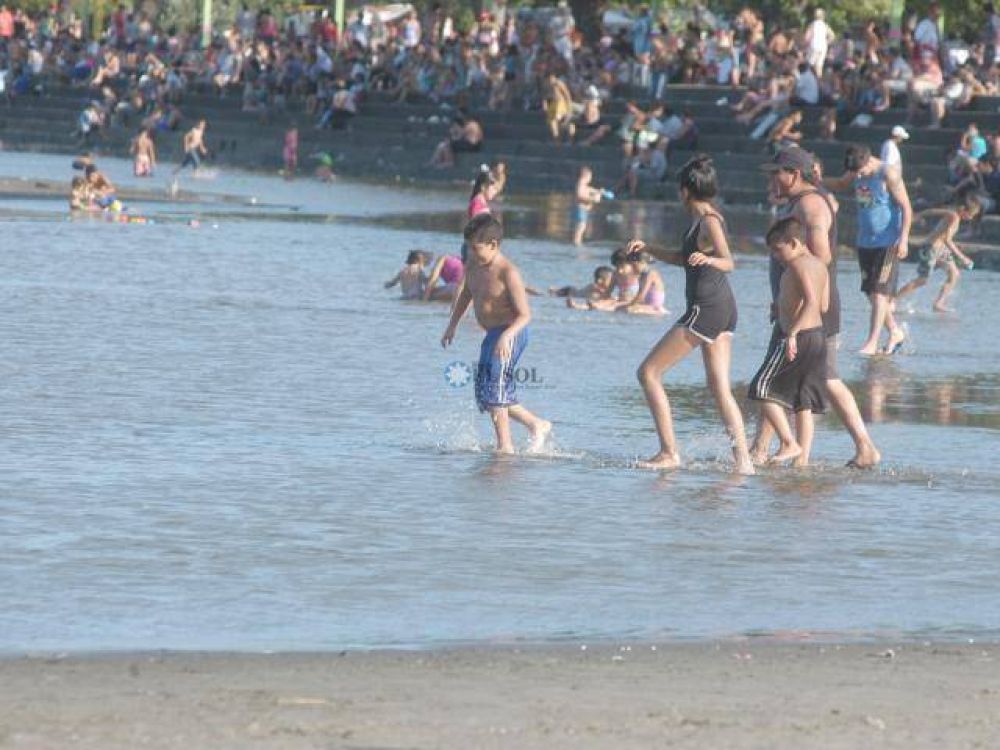 Una multitud en La Ribera