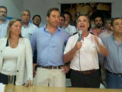 Intendentes del FpV no presentar�n proyectos por el bono petrolero