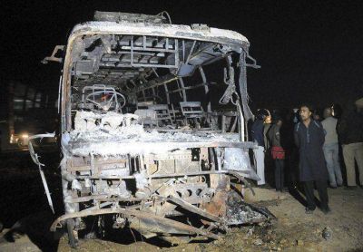 Tr�gico accidente en Pakistan: 57 personas mueren calcinadas