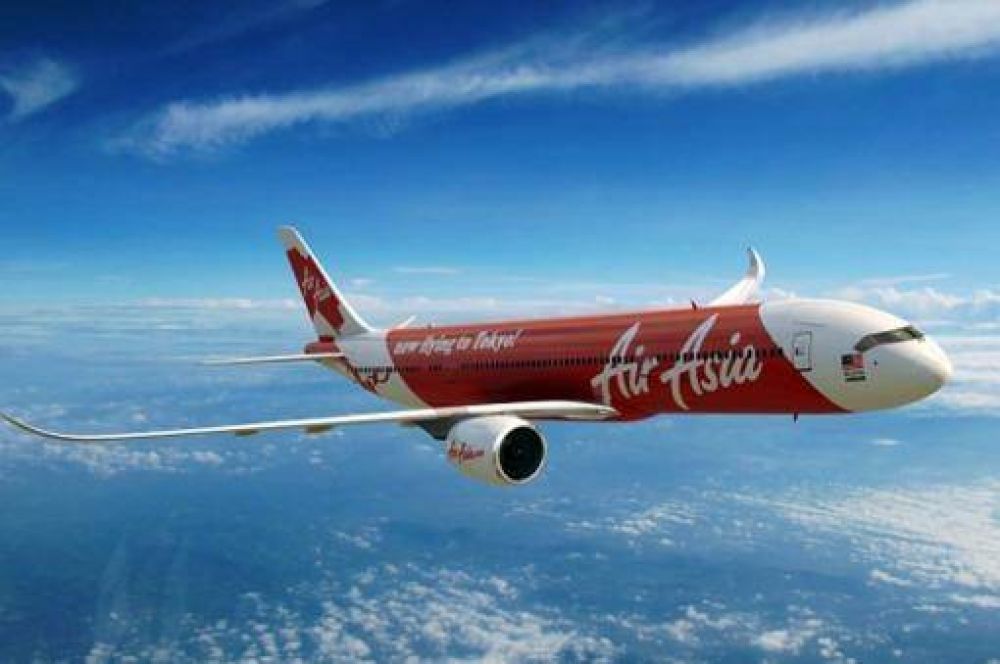 Recuperaron una de las dos cajas negras del avi�n de AirAsia