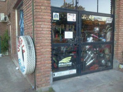 Robaron en una agencia de motos a plena tarde