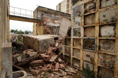 El cementerio de la ciudad de Santa Fe est� clausurado, tras el derrumbe de una secci�n