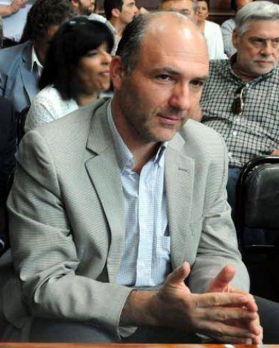 Carmona dijo que la Rosada no avala el desdoblamiento