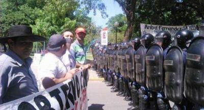 Trabajadores locales de Maxiconsumo pidieron resguardo de fuente laboral