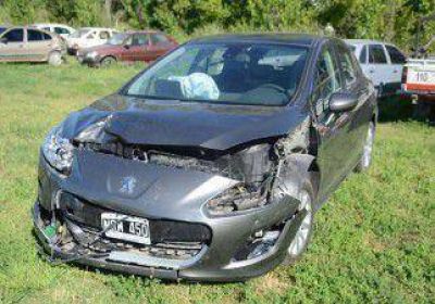 Muri� tras chocar con un auto 