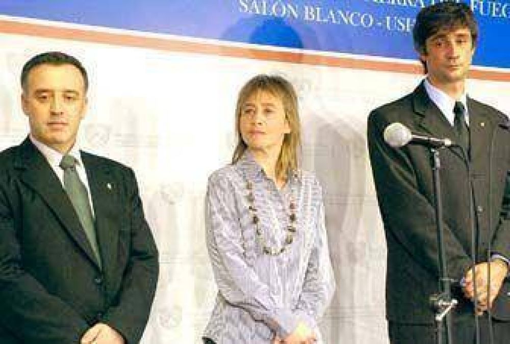 R�os tom� juramento a su tercer Ministro de Econom�a