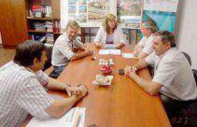 Obras para escuelas de Santa Anita, Herrera y Colonia El�a