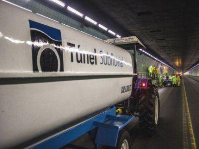 Realizan trabajos de limpieza en el interior del T�nel Subfluvial