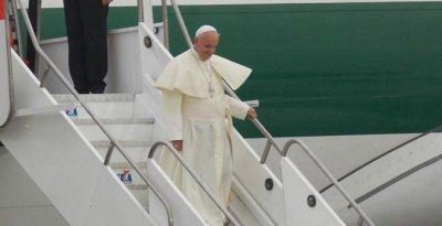 Francisco lleg� a Sri Lanka, que recibe a un Papa despu�s de 20 a�os