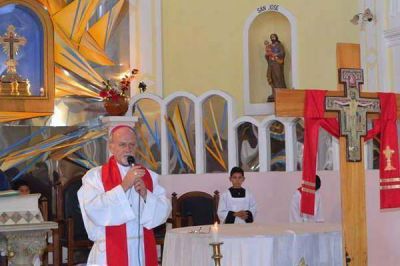 La Cruz Misionera visita Santiago con grandes muestras de fe y devoci�n
