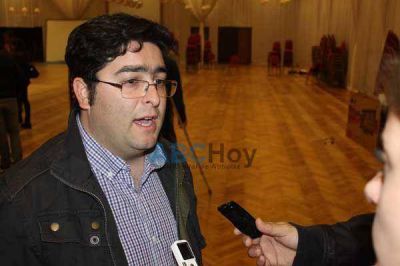 Bossio propone generar un proyecto para reparar los campos de juego