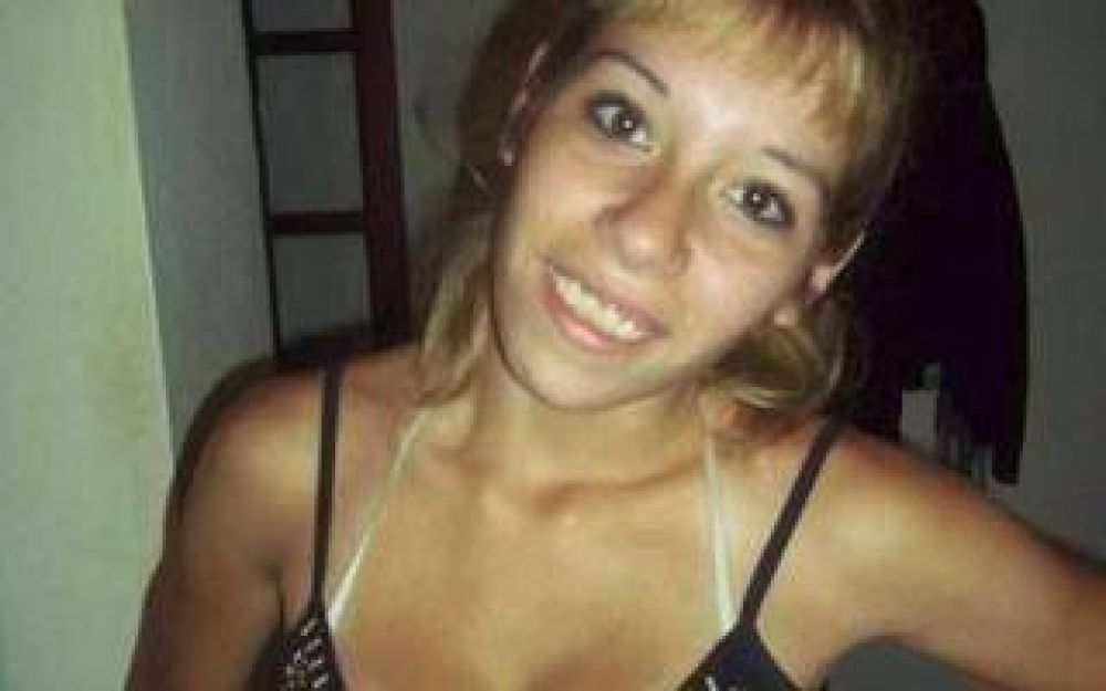 Intensa b�squeda de una joven desaparecida de Azul