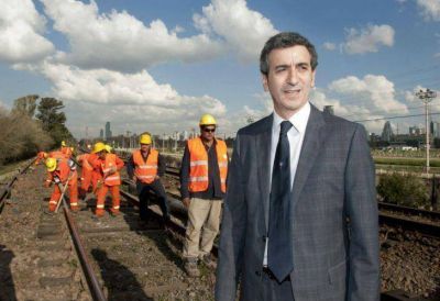 Randazzo denunci� sabotaje en el ferrocarril Sarmiento