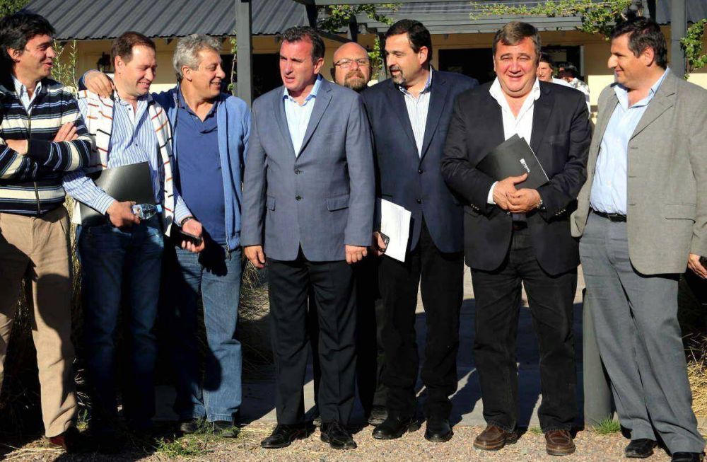 En el FpV ya se analiza reducir sus postulantes