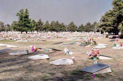  Cementerio parque: marcha atr�s de la municipalidad