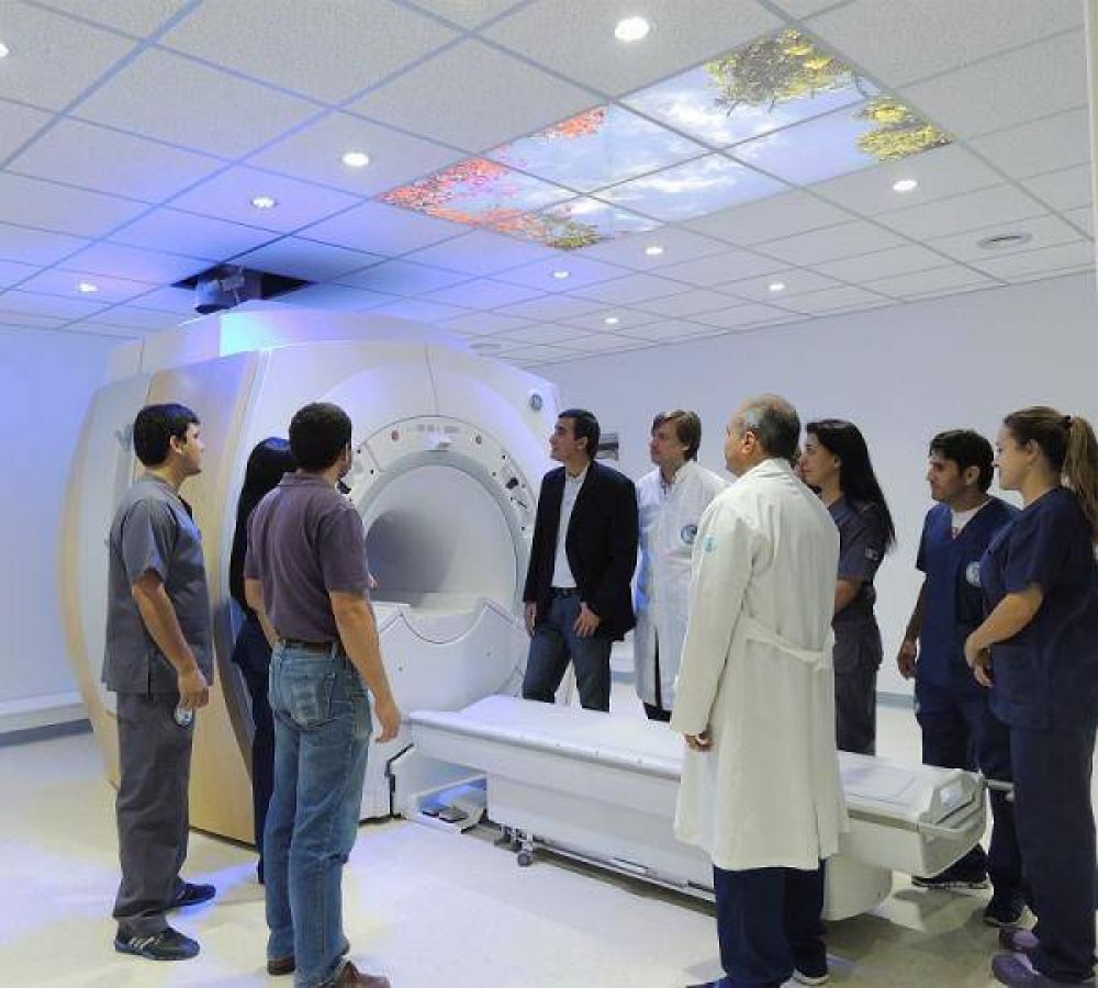 ULTIMAN DETALLES PARA PUESTA EN SERVICIO DE TOM�GRAFO