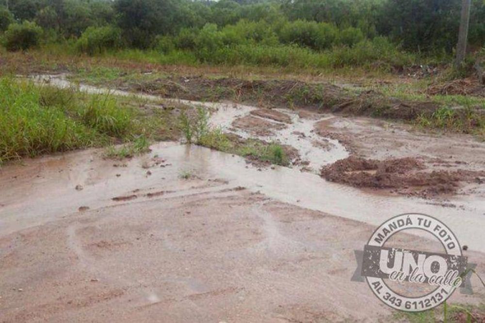 Denuncian calles intransitables en el barrio Vicoer