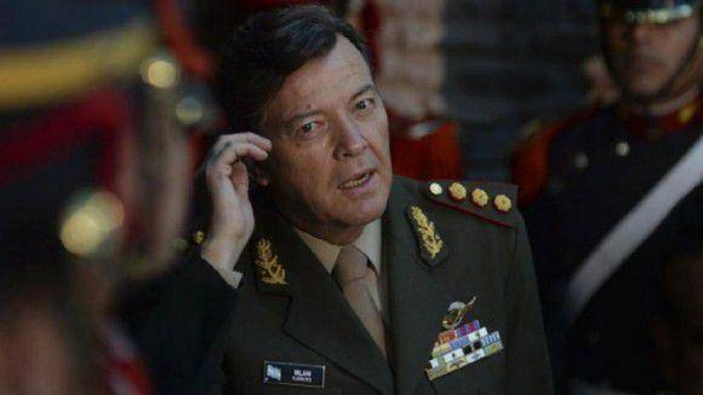 �No podemos permitir tener un jefe del Ej�rcito procesado�