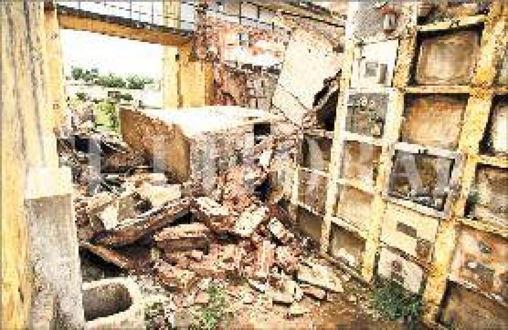 El antes y el despu�s del derrumbe: qu� se hizo y qu� no en el Cementerio