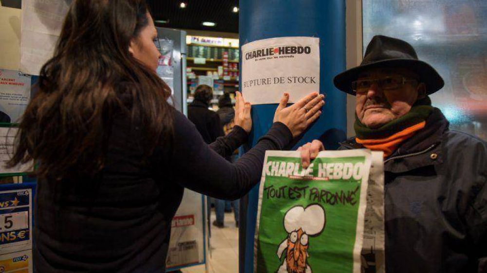 Luego del ataque terrorista en Par�s, sali� a la venta el nuevo n�mero de Charlie Hebdo