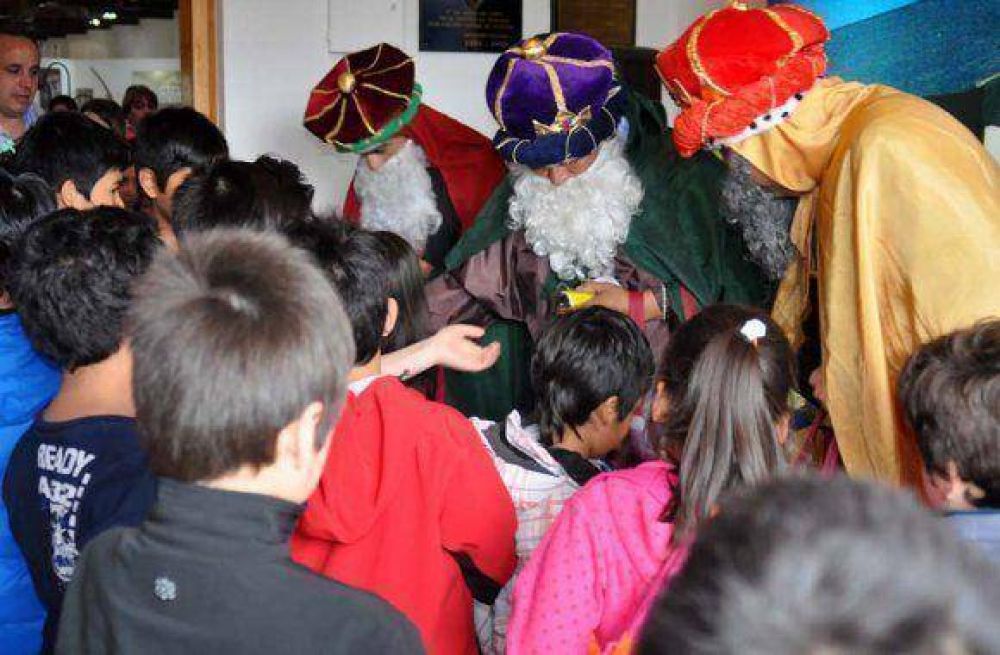 GRAN PARTICIPACI�N DE LOS VECINOS EN LA PRIMERA FUNCI�N DE CINE PLASTILINA