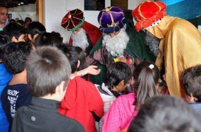 GRAN PARTICIPACI�N DE LOS VECINOS EN LA PRIMERA FUNCI�N DE CINE PLASTILINA