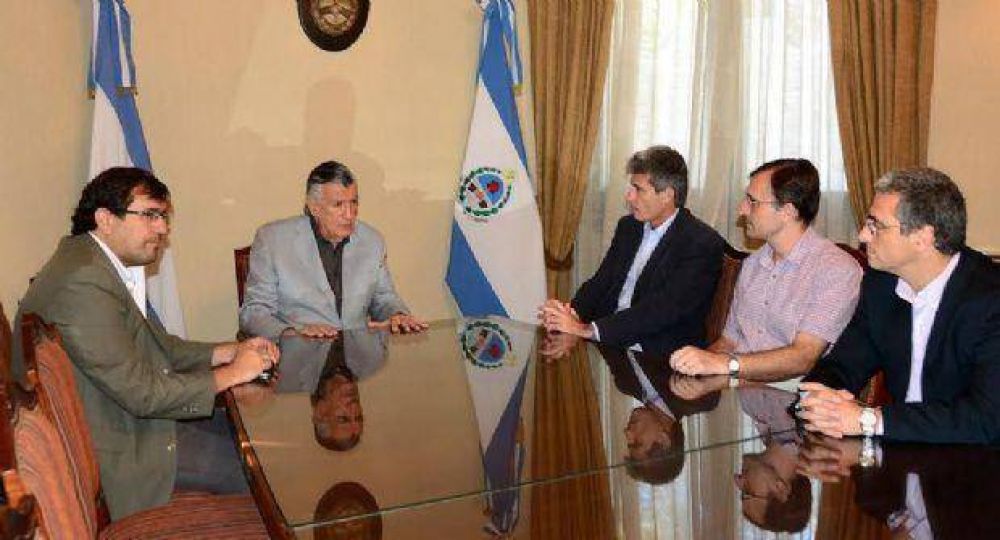 El gobernador recibi� al presidente de Delphi y se habl� de la situaci�n de los empleados