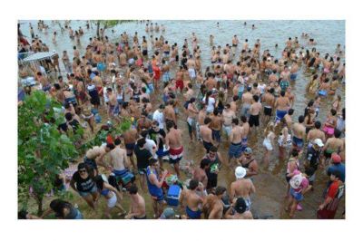 Turistas que vacacionaron en Col�n denuncian que el r�o est� contaminado