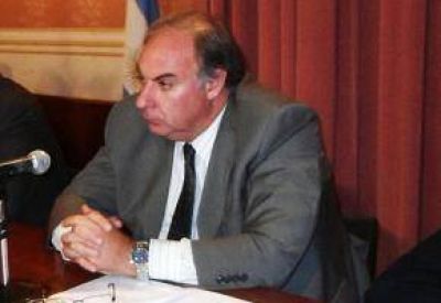 Barberi: Vamos a trabajar gratis como secretarios del gabinete para salir de la crisis