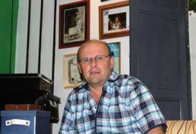 Giovanettoni asegur� que reducir� la planta pol�tica
