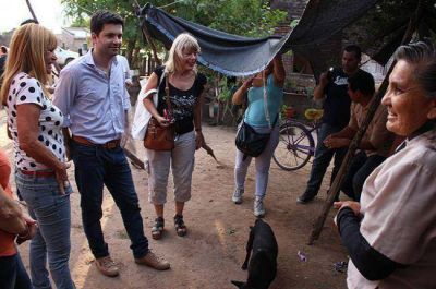 A�da y Bruno en Las Bre�as: vecinos pidieron por trabajo, seguridad y agua
