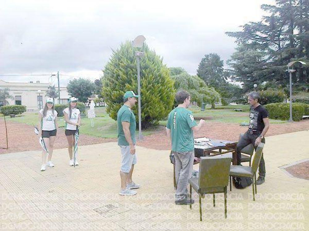 Franco Peppino y Francisco Dutari son las dos nuevas incorporaciones de Sarmiento