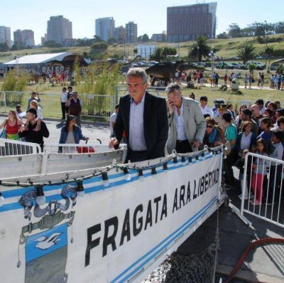 �Es un disparate institucional y jur�dico�, dijo Rossi sobre la acusaci�n de Nisman a la Presidenta