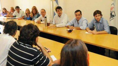 La Ciudad dar� un aumento a cuenta del 10% para enero y febrero a docentes