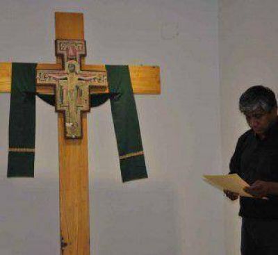La Cruz de San Damian visit� la sede gubernamental