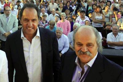 Scioli llega a Olavarr�a a la apertura de la Escuela de la Polic�a Local