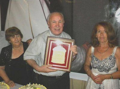 Emotivo festejo del padre Isidro en Roque P�rez