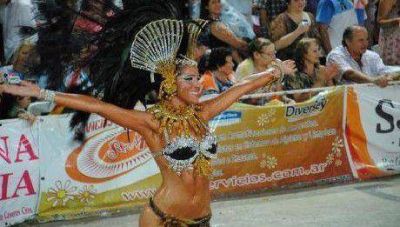 Tras una considerable inversi�n, ya se vive el carnaval en Monte Caseros