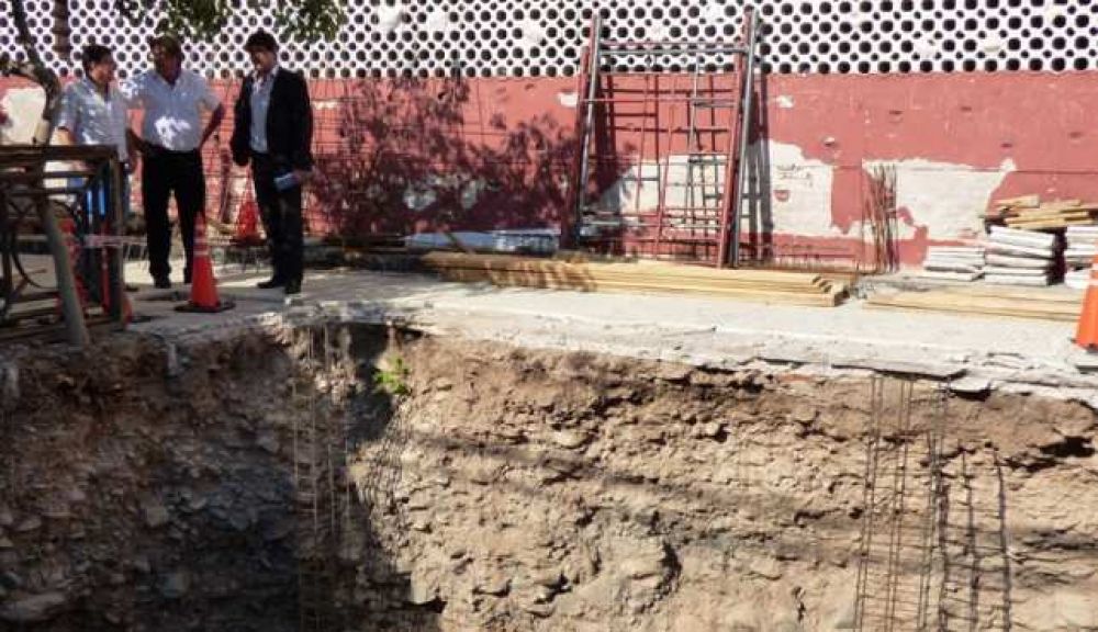 El ministro Aparicio supervis� obras de electricidad que se realizan en el centro