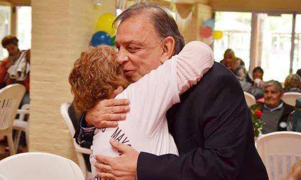 Z�ccaro relat� su lucha contra el c�ncer de vejiga
