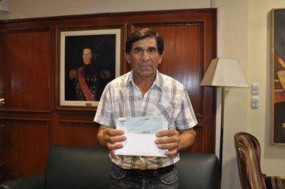 Joven santiague�a que estudia en Cuba recibi� ayuda del Gobierno provincial