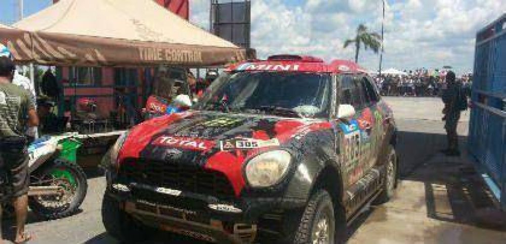Las mquinas del Dakar se hacen sentir a toda potencia en el suelo termense